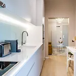 Zen Urban - Private Parking, Ac, Smart Tv 아파트
