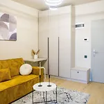 Zen Urban - Private Parking, Ac, Smart Tv *