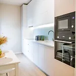 Zen Urban - Private Parking, Ac, Smart Tv *