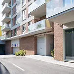 Zen Urban - Private Parking, Ac, Smart Tv アパート