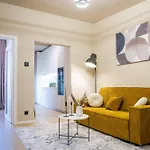 Zen Urban - Private Parking, Ac, Smart Tv *