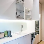 Zen Urban - Private Parking, Ac, Smart Tv