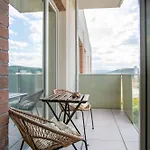 Zen Urban - Private Parking, Ac, Smart Tv *
