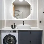 Zen Urban - Private Parking, Ac, Smart Tv