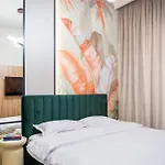 Zen Urban - Private Parking, Ac, Smart Tv 아파트